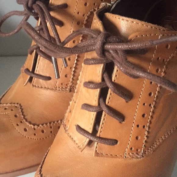 Fergie size 8 high heel shoes - Picture 9 of 15